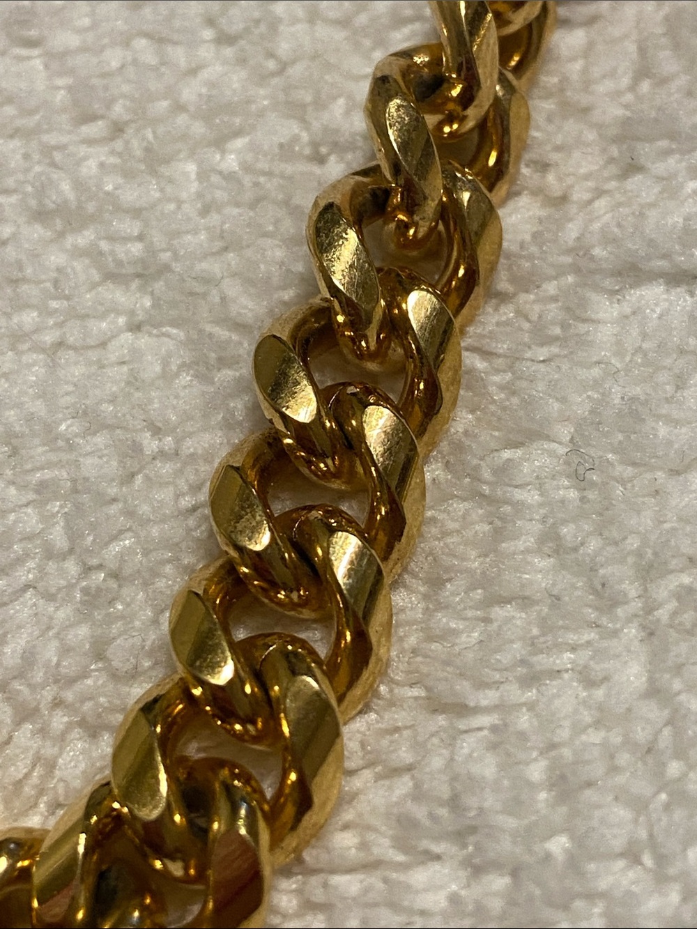 Gold Heart Pendant Chunky Chain Necklace - Women Jewelry - Picture 3 of 7
